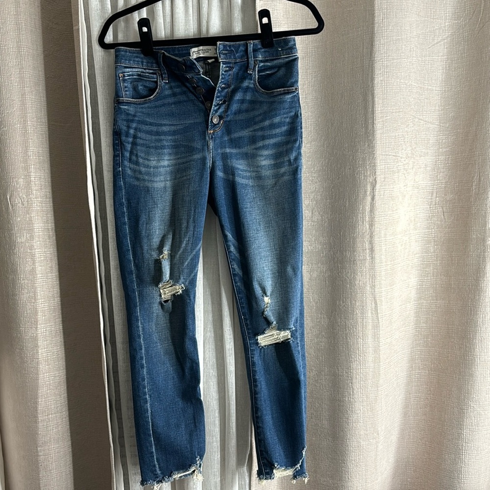 NWOT Abercrombie Skinny Jeans